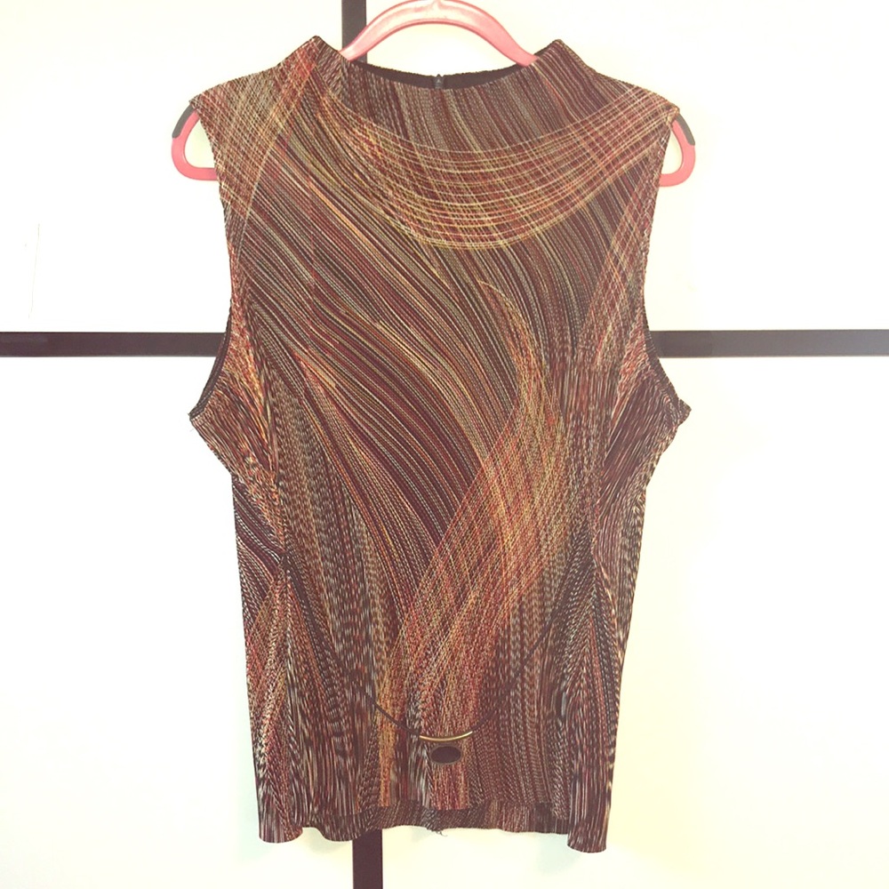 Connected Apparel Top 🌟